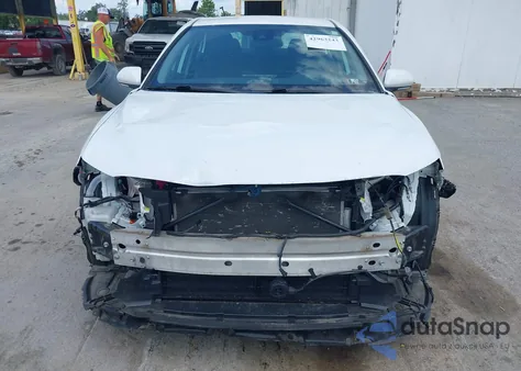 2022 Toyota Camry Le Hybrid z USA, uszkodzony, nr VIN 4T1C31AK6NU596897